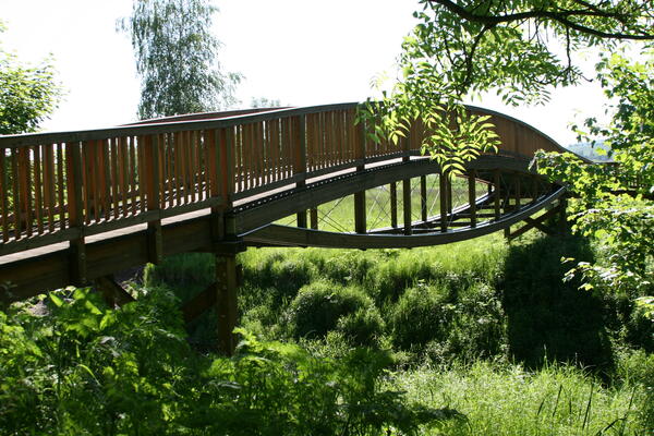 Bild vergrößern: Lavesbrücke