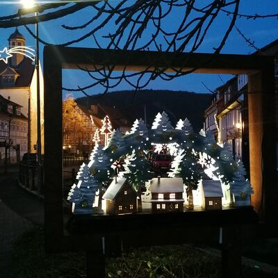 Bild vergrößern: Ein kleines Weihnachtsdorf in der Altstadt
