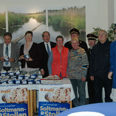Bild vergrößern: Präsentation des Soltmann-Stollens im Kurmittelhaus Bad Salzdetfurth am 7. November 2016