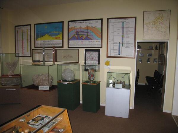 Bild vergrößern: Geologische Abteilung im Museum