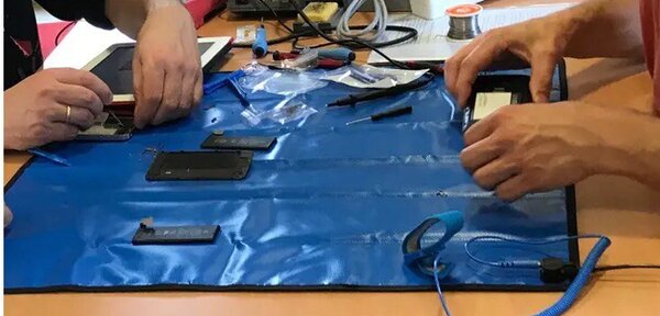 Repair Caf&eacute;